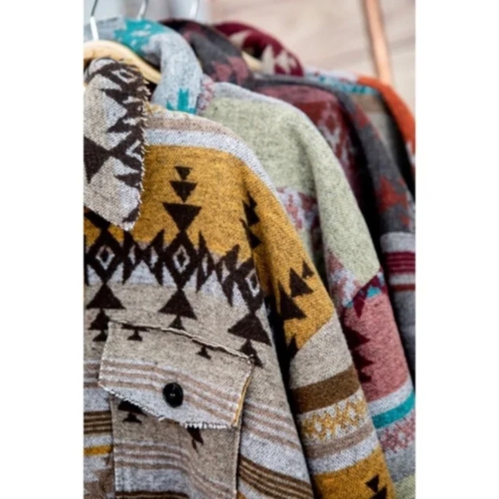Mellow Gray Aztec Tribal Native Western Button Up Shacket Flannel Shirt Jacket - Picture 4 of 4
